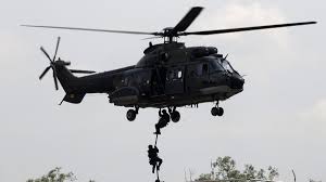 Die liste von luftfahrzeugen der bundeswehr enthält alle luftfahrzeuge der bundeswehr seit ihrer aufstellung im jahre 1955. Kaiserliche Mann Hugel Puma Hubschrauber Bundeswehr Uber Psychologisch Balance