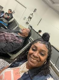 Leona Monroe's Instagram, Twitter & Facebook