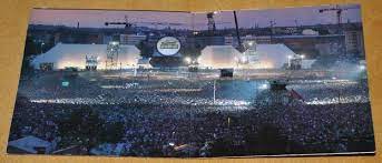 This is a gala live rendition from berlin, 1990, of the pink floyd concept album, employing a raft of guest stars including van morrison, sinead o'connor, joni levon helm, garth hudson and rick danko all performed in roger waters' staging of the wall. Roger Waters The Wall Live In Berlin 2lp