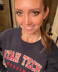 Meet Alison Barry !! I love to draw and hike or read and explore in  general. I am very much an outdoors girl and I'm always up for trying  something new :)