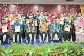 Majlis anugerah perkhidmatan cemerlang kplb 2018. Majlis Anugerah Perkhidmatan Cemerlang Apc 2019 Lembaga Pembangunan Langkawi