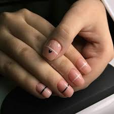 маникюр в домашних условиях на короткие ногти пошаговое фото Manikyur Na Den Valentina Idei 2020 Foto Manikyur S Serdechkami Dizajnerskie Nogti I Shirokie Nogti