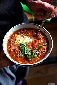 Chili Con Carne Perfekter Party Eintopf Madame Cuisine Rezept Chili Con Carne French Lentil Soup Easy Soup Recipes