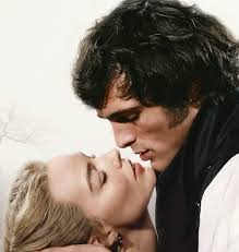 The Controversial, Cringy & Clever Casting of 'Wuthering Heights'