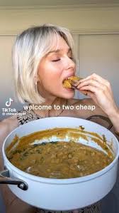 Doris Cunningham (thedoedoe)