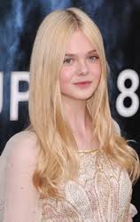 Elle Fanning Long Straight Hair How To