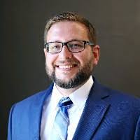 Dustin Jennings's Instagram, Twitter & Facebook