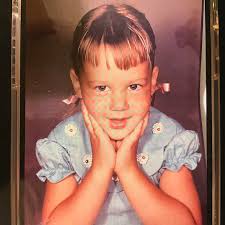 What makes a jigsaw puzzle interlocking?