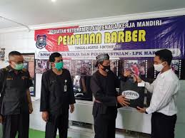 Es el impulso que tu hogar necesita: Pelatihan Tenaga Kerja Mandiri Tkm Solusi Atasi Pengangguran Dinas Tenaga Kerja Dan Perindustrian Kota Tegal