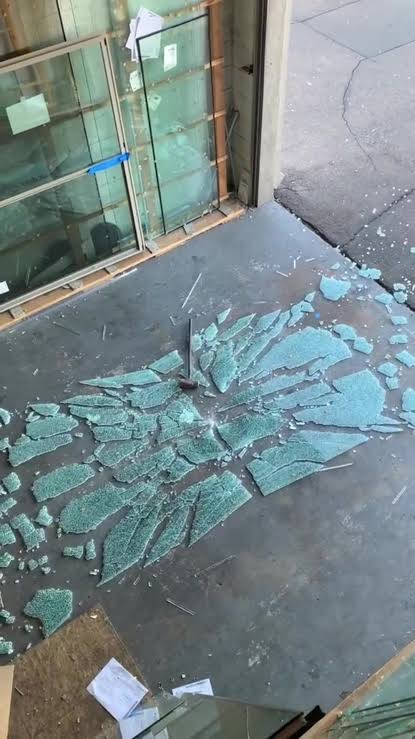 Oddly Satisfying ASMR Breaking Glass 😳 #breakingglass #glass #breaking  #break #window #satisfying #oddlysatisfying #asmr #fyp