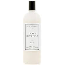 It is said to keep dark colors saturated much longer than regular laundry detergent. 5 Best Detergents For Dark Clothes 2021 Reviews Oh So Spotless