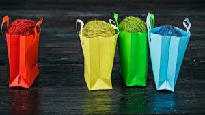 Gunakan plastik klip daripada kantong kresek. Aneka Cara Membungkus Kado Boneka Yang Mudah Tetapi Unik 2018