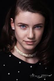 Model: Lizzie van Eijndhoven