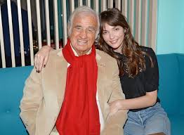 Maybe you would like to learn more about one of these? Jean Paul Belmondo Et Sa Petite Fille Annabelle Belmondo En 2016