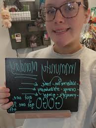 VOTING TIME!! 1. Follow @luckypennynutrition 2. VOTE for Featured Friday  Tea from our new menu coming to Lucky Penny in Hodgenville, KY! 3. Tag 2️⃣  friends! 4. SHARE! 💦 Sinking Springs: BlueBlast