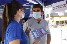 Adultos entre 18 y 59 años que acrediten enfermedades preexistentes, adultos mayores de 60 años, personal. La Juventud De La Matanza Colabora Solidariamente Para Inscribirse En Buenos Aires Vacunate