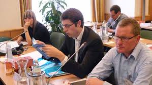 social and political affairs: SOCIAL DIALOGUE IN EUROPE