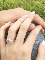 What The Average Person Considers A Big Engagement Ring Big Engagement Rings Celebrity Engagement Rings Best Engagement Rings