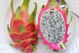 Dragon Fruit Delicious And Pretty Sort Of A Cross Between Passion Fruit And Pomegranate Taste Dragon Fruit Homemade Fruit Snacks Fresh Fruit Recipes