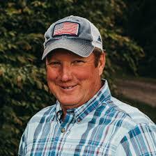 Justin Perl's Instagram, Twitter & Facebook