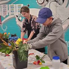 community flower studio 🌱 (@communityflowerstudio) • Instagram photos and  videos