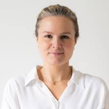 Katie Roche's Instagram, Twitter & Facebook