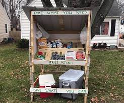 Neighborhood Free Food Stand Made From Pallets : 17 Steps (With Pictures) -  Instructables