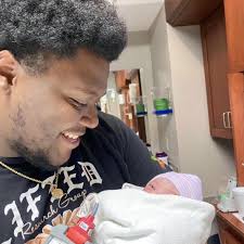 Kola Family come join us today after work, we would be delighted to have  you by 6pm. Don't forget we have a new and improved happy hour menu, come  check it out.