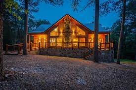 Our cabins are a few minutes from the biggest attractions in the area, broken bow lake, mountain fork river and beavers bend state park. Friends In Low Places In Broken Bow Ok Beavers Bend Luxury Cabin Rentals