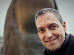 Heute Künstlergespräch im Ludwigmuseum in Koblenz. Ich weiß nicht, ob die  im Krieg zerstörte Basilika St. Kastor extra deswegen wieder aufgebaut  wurde, aber in der Sonne sieht sie topp aus!