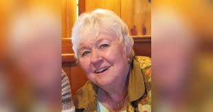 Diane Dorr's Instagram, Twitter & Facebook