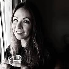 Angela Guyer's Instagram, Twitter & Facebook