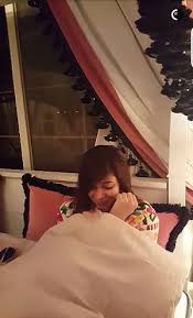 لجين عمران تصو ر شقيقتها أسيل من دون مكياج على السناب شات نواعم