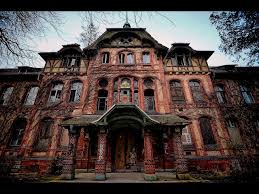 Die beelitzer heilstätten 50 kilometer südwestlich von berlin, ursprünglich ein sanatorium für lungenkranke, sind heute eine beliebte kulisse für filmemacher und fotografen. Beelitz Heilstatten Beelitz Destimap Destinations On Map