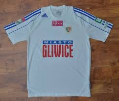 Seniorska koszulka wyjściowa akademii piłkarskiej gliwickiego klubu sportowego piast gliwice s.a. Koszulka Meczowa Adriana Sikory Z Piasta Gliwice 7148261404 Oficjalne Archiwum Allegro