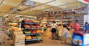 In both cases, village grocer did not close their 1 mont kiara outlet, and only tested close contacts of their affected employees. Jaya Grocer Has 22 Outlets In 10 Years Plans 5 More