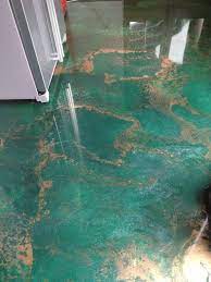 May 21, 2021 · for epoxy floor cleaners, it is recommended to use cleaner in a spray bottle mixed with hot water at a ratio of 8:1. How To Clean Epoxy Resin Floors Arxiusarquitectura