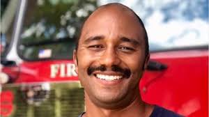 Off-duty firefighter revives woman