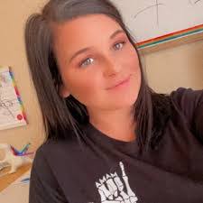 Tabitha Kennedy's Instagram, Twitter & Facebook