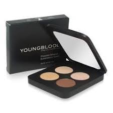 After all, choosing the right eye makeup for blue eyes can make or break your style. 8 Best Eyeshadow Colors To Make Blue Eyes Pop Lala Daisy