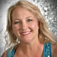 Amanda Maner's Instagram, Twitter & Facebook