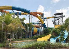 Located right in the middle of a lake, quest. Austin Heights Water Park In Jb A Juggling Mom