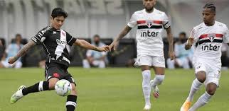 O tricolor paulista marcou 12 gols e os cruzmaltinos fizeram sete. Cano Decide E Vasco Vence O Sao Paulo Pelo Brasileiro