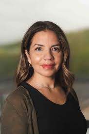 Luz Tavarez's Instagram, Twitter & Facebook