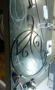 L Atelier Du Savoir Fer A Les Pennes Mirabeau Dans Les Bouches Du Rhone Vous Propose Ses Services Pour Concevoir Et Cre Fer Forge Mobilier De Salon Garde Corps