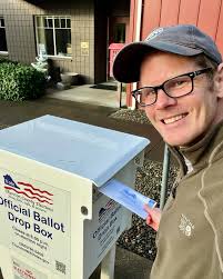 Well, she's walking through the clouds With a circus mind that's running  wild When I'm sad, she comes to me With a thousand smiles, she gives to me  free “It's alright”, she