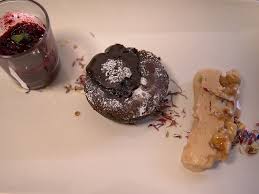 Schokokuchlein Mit Flussigem Kern Macadamiaparfait Und Beerenkompott Von Dasperfektedinner Chefkoch Dessert Ideen Schokokuchlein Das Perfekte Dinner