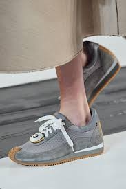 Loewe Fall 2020 Ready To Wear Collection Trending Shoes Mens Fashion Shoes Womens Sneakers