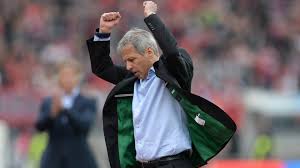 He knows everything about tactics and he will suit. Betting Preview Borussia Monchengladbach V Borussia Dortmund Can Lucien Favre S Men Continue Their Unbeaten Run In The Borussen Derby Goal Com