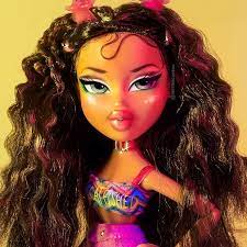 Boy I Invented You Servin A Cute Beachy Look Inspired By Vereenasayed Bratzchallenge Bratz Vereen Curly Hair Dolls Doll Aesthetic Black Bratz Doll
